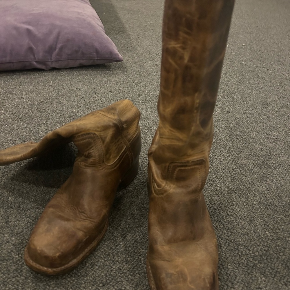 Frye ‘Campus 14L’ Distressed Brown Heeled Boots